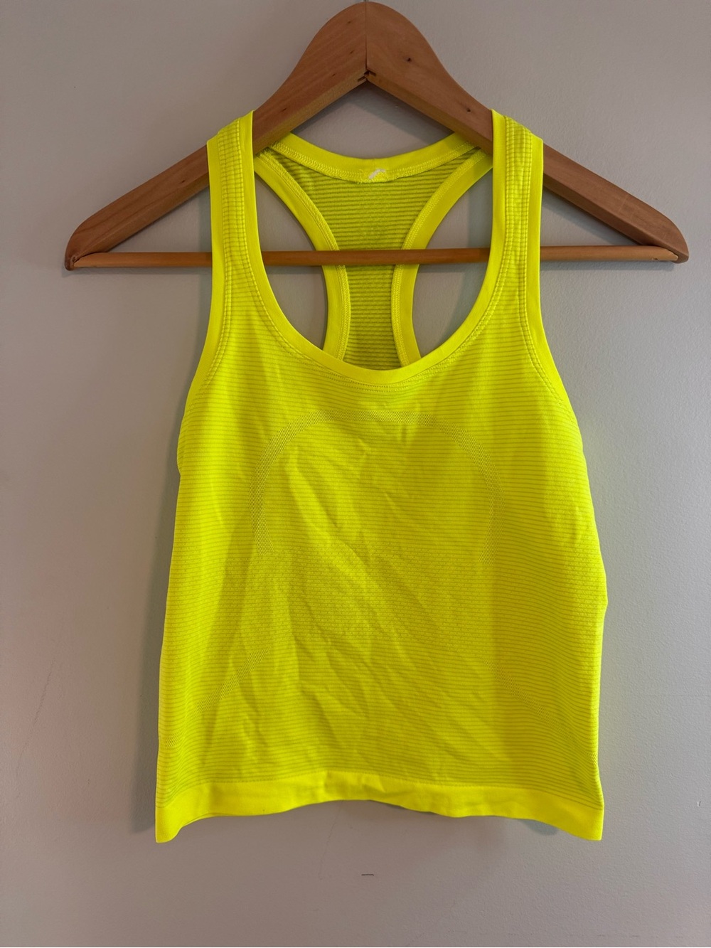 Lululemon swiftly tank yellow size 2 - Picture 2 of 9